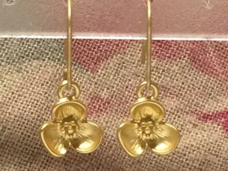 ボタニカルシリーズ★すみれのシンプルピアス★マットゴールドの画像