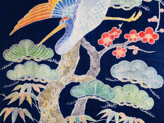 藍染筒描タペストリー「鶴亀松竹梅」の画像