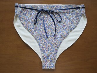 女神の和ぱんつ（ふんどしパンツ／深履き）淡いブルー×サテンの紐の画像