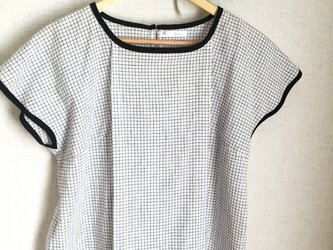 ハーフリネンチェック　フレンチスリーブブラウスの画像