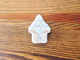 刺繍ブローチ　「月見団子」の画像