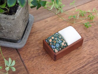 針山（マコレ材／緑小花+生成）の画像
