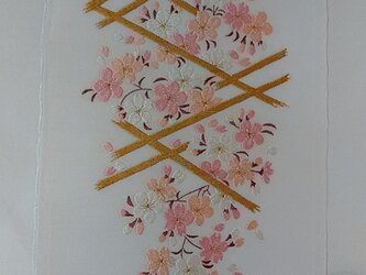 春の庭の画像