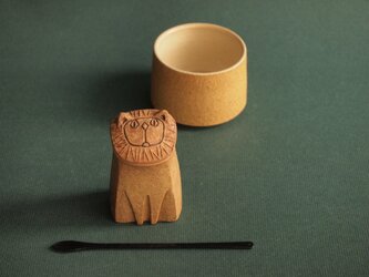 ネ壺と湯のみの画像