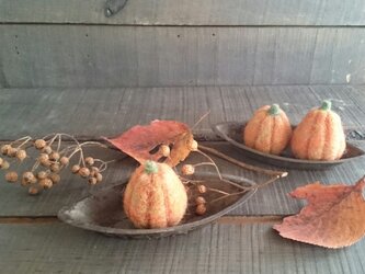 羊毛フェルトのハロウィンかぼちゃ(たて長)の画像