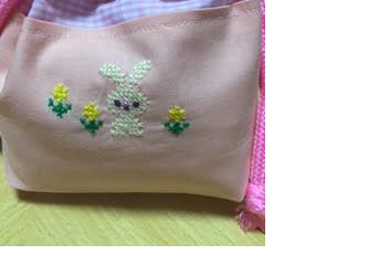 クロスステッチ刺繍＊うさぎとお花★コップ入れの画像
