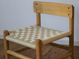 無垢の栗材でつくった子供椅子（キッズチェア）の画像