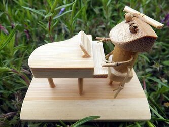 竹細工～カエル＆ピアノの画像