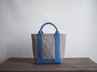 ＊受注制作＊【MILITARY TWILL】蓋付きしかくトート たてなが（タンベージュ×ブルー）の画像