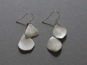Foetidas pierced earring Silverの画像