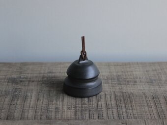 革紐付き文鎮/ペーパーウェイト（黒1）の画像
