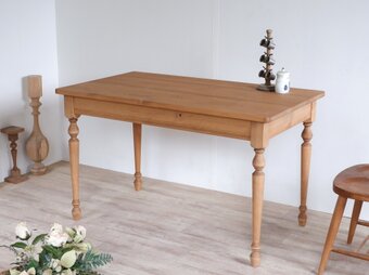 ダイニングテーブル　テーブル　天然木　シンプル　アンティーク風　ナチュラル　フレンチ　カントリー　国産の画像