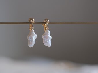 ✶アウトレット✶おばけちゃん Draugur earring ゴースト バロックパール淡水真珠ピアス・イヤリング　ハロウィンの画像