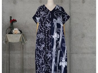 浴衣の夏ワンピース    フリーサイズ 　ゆったりめ　パッチワーク　着物リメイクの画像