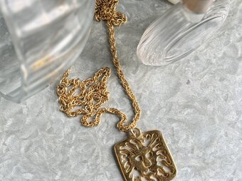 NAK2-【ANNE KLEIN】アンクライン・ヴィンテージネックレス Openwork Lion Head  Plate