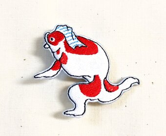 お名前オーダー 刺繍ねこボタンブローチ | iichi 日々の暮らしを