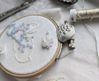 O*suji｜アロマと刺繍装身具