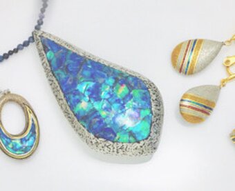 漆・螺鈿アクセサリー 紅里工房