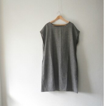 ★●ウール・フレンチ袖ワンピース・ヘリンボーン・黒グレー・茶ネップ