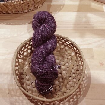 オーダー受付　送料無料　シルクメリノ高級手紡ぎ毛糸　濃紫系ミックスの画像