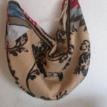 輸入インテリアファブリックのパッチワークショルダー　黒花