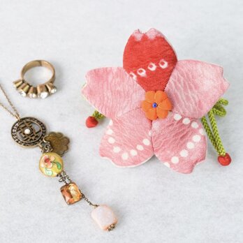 小さな巾着袋／みこ花「ピンク赤絞り」(花軸色：だいだい色)mi-2c／リメイク着物の画像