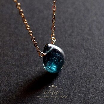 [14Kgf] 静寂の青～宝石質ブルーグリーンカイヤナイトの一粒ネックレスの画像