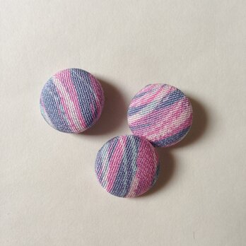 絹手染くるみボタン3個（18mm ピンクグレー）の画像