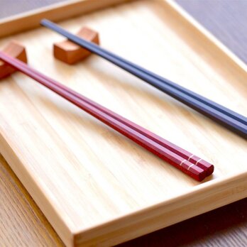 【木製】カチッとした夫婦箸：赤と黒の画像