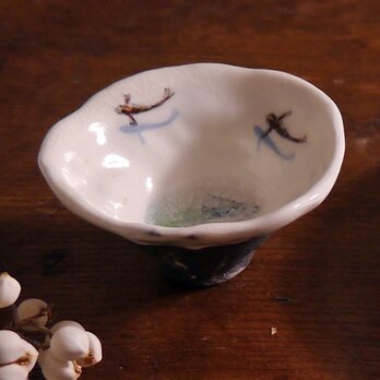 陶器ぐい呑み-ヒメダカの下絵付けの画像