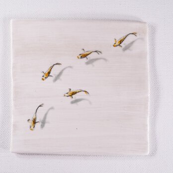 陶板画-メダカの群泳-下絵付けによる風物画の画像