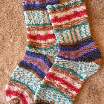 ドイツソックヤーンの手編み靴下【アルネ＆カルロスR03767】 送料込の画像