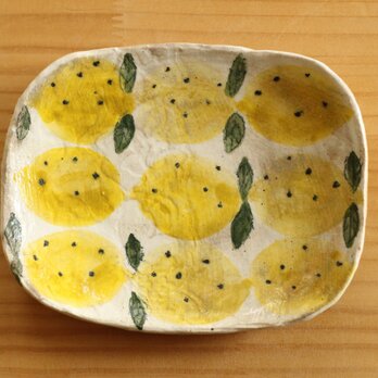 粉引きレモンのスクエアケーキ皿。の画像