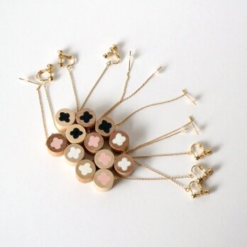 swing rondo pierce & earring - flower （ ブラック / ピンク / ホワイト ）の画像