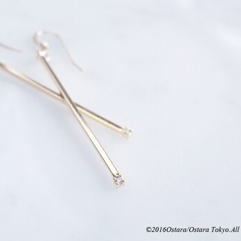 【14KGF】Earrings,Glossy Skinny CZ Stick Barの画像