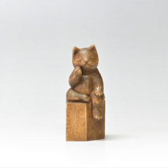 木彫り　弥勒猫　蜜蝋仕上げ　猫仏1705の画像