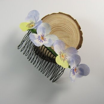 手染め布花 プルー系のパンジー・ビオラのヘアコームの画像