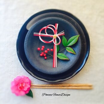 飾り水引　おもてなし　紅白１袋（４コ）　お正月　結納　内祝い　生け花　お年玉　成人式　ご贈答　