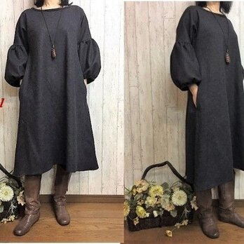 【送料無料】　暖かウール１００％　圧縮ニットの大人ふんわりお袖ワンピース　チャコール　Ｍ～５Ｌから　プチオーダー可の画像
