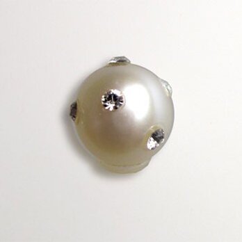 本真珠のピアスキャッチ（スワロフスキー入り）の画像