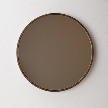 ウォールナットの丸鏡の画像