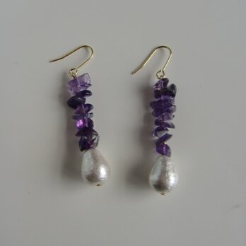 石とパールのピアス