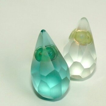 ウミノナミナミダ SEA GLASS ピアス rの画像