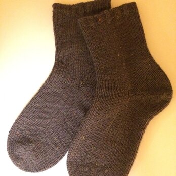 ドイツソックヤーンの手編み靴下【チャコール】の画像