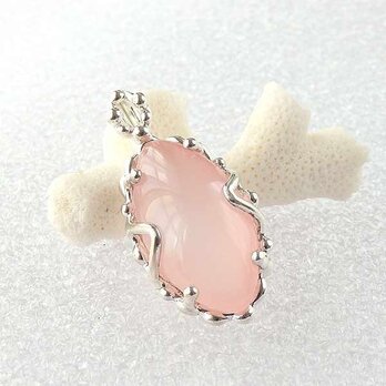 ローズクォーツの粒飾りペンダント（マーキス）