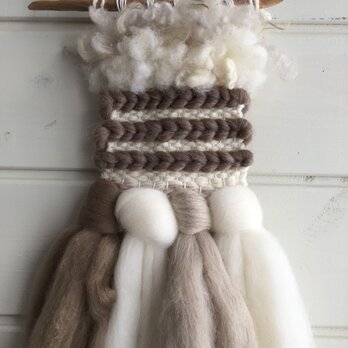 フワモコ羊毛のウォールハンギングの画像