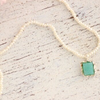 ペールブルー ドゥルジーアゲートのペンダント