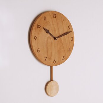 木製 振り子時計 丸型　アルダー材1の画像