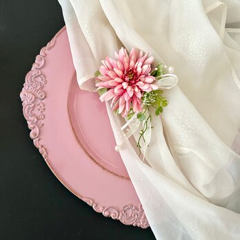 ルアンヌマムのコサージュ