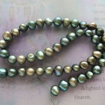 *♥*Freshwater Pearls Metalic Forest Green*♥*の画像